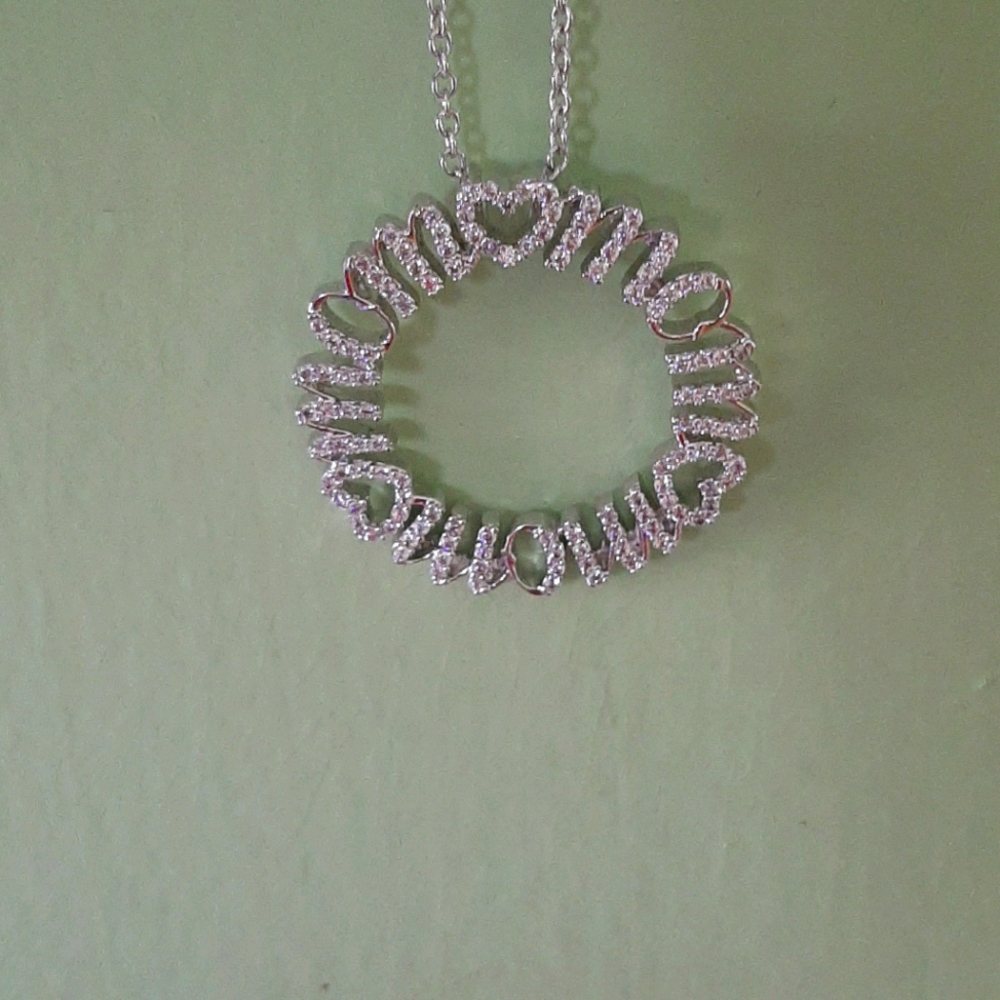 💥 Sparkly mom necklace